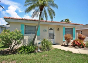 140 Hercules Drive - Tropical Florida Home walking distance to beach